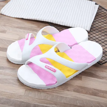 Sandale barbati versiunea coreeană de vară cuvânt papuci de casă pereche de Flip Flops Interioară în aer liber, plajă Anti-derapare fund moale Papuci