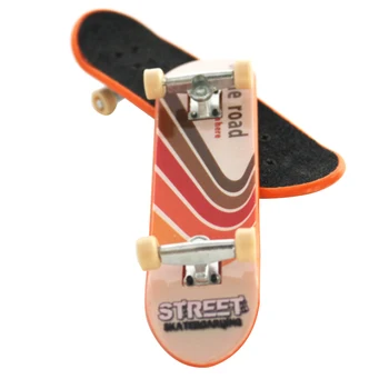 4 Buc Mini Profesionale Gâturi/ Finger Skateboard, Unic Suprafață Mată (Ran Modele si Culori)