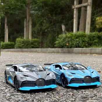 1:32 Mașină de Jucărie Bugatti divo Metal Jucărie Aliaj Masina Diecasts & Vehicule de Jucărie Model de Masina in Miniatura Model Auto Jucarii Pentru copii de Craciun cadou