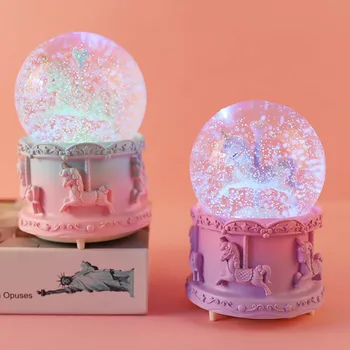 Luminos Glob de Zăpadă Caseta de Muzică Fantezie Carusel glob de Cristal Music Box Unicorn Rășină Ornamente Cadou de Ziua de nastere Cadou de Ziua Îndrăgostiților