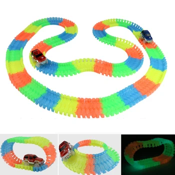 Piese magice Luminos Pista de Curse Auto Cu Lumini Colorate DIY din Plastic Stralucitoare În Întuneric Jucarii Creative Pentru Copii
