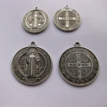 Religioasă catolică Cadouri saint St St. Benedict sfânt Medalie de Farmec Pandantiv Farmece placate cu argint antic diametru 2.3 cm și 3 cm